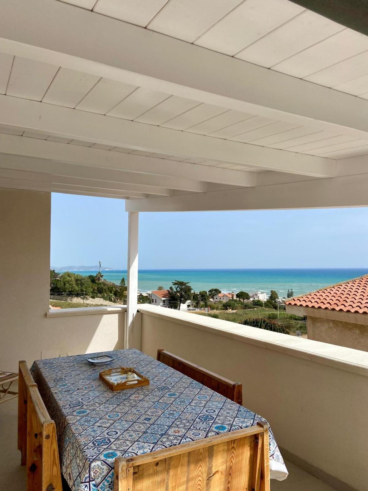 La Terrazza Di Nonna Maria Villa เรอัลมอนเต ภายนอก รูปภาพ