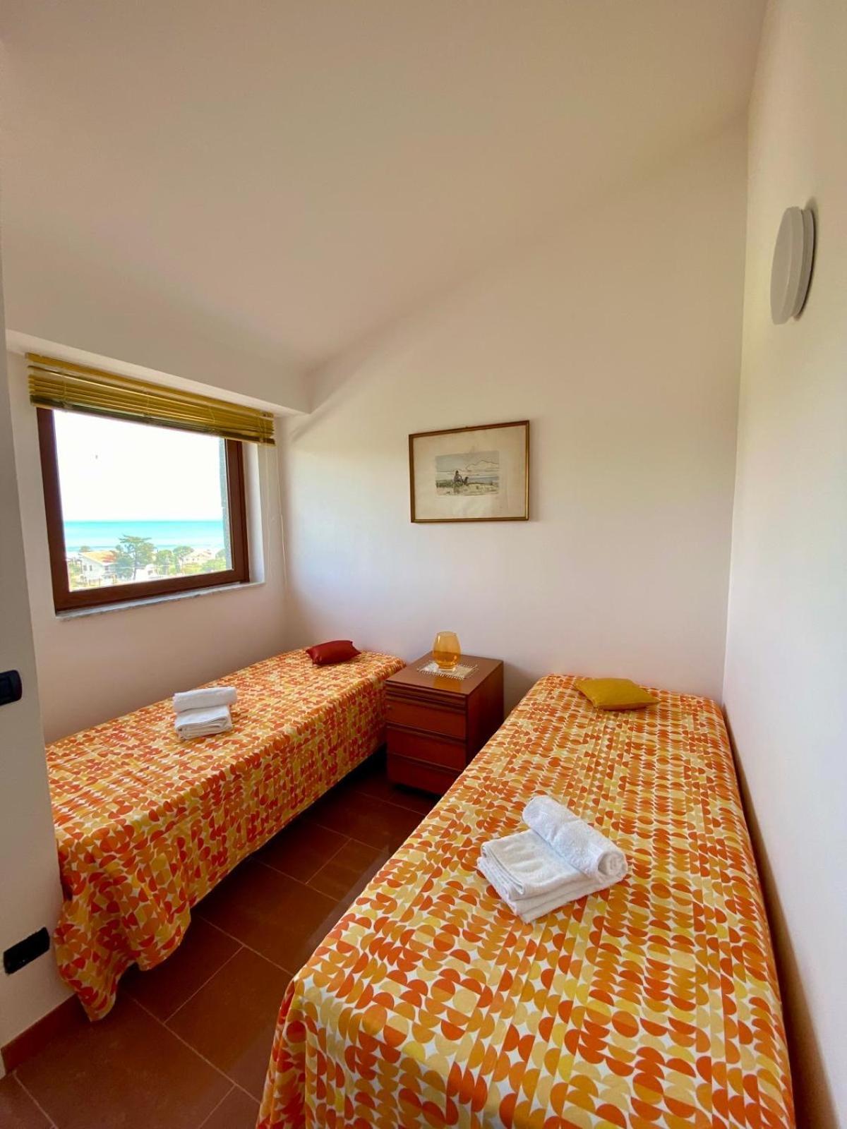 La Terrazza Di Nonna Maria Villa เรอัลมอนเต ภายนอก รูปภาพ
